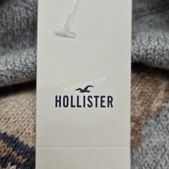 HOLLISTER: Easy Bow Graphic Crew Sweater - Picture 9 of 10